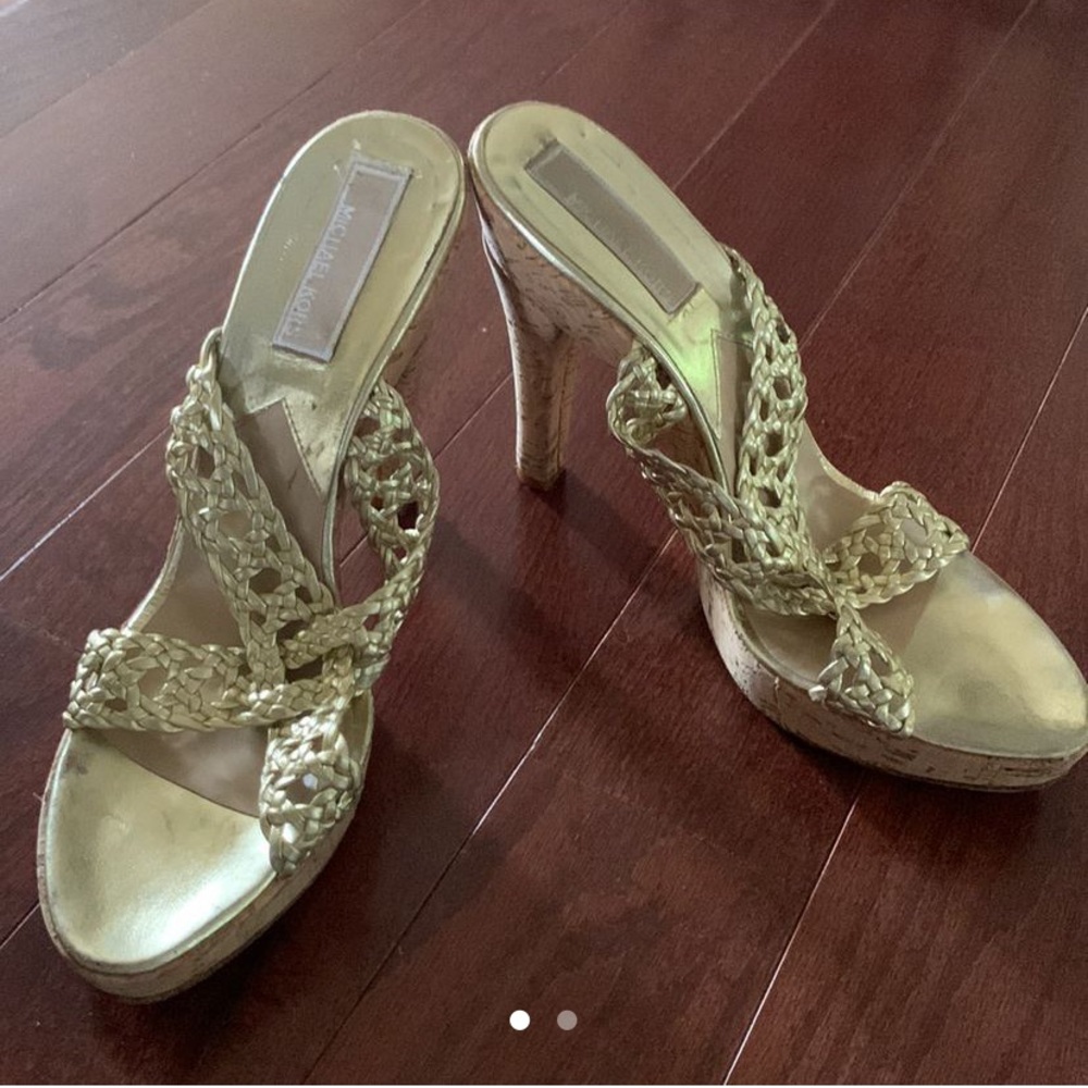 Heels size 7